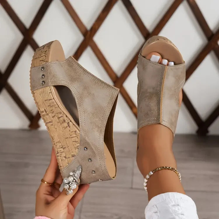 Womens Wide Fit Cushioned Everyday Sandals by Sereniya