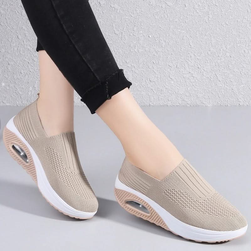 Sereniya Wide Fit Womens Stretch Comfort Sneakers