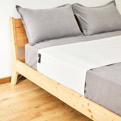 Grounding Bed Sheet for Sleep by Sereniya