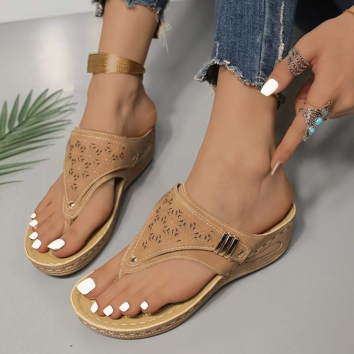 Sereniya Comfort Sandals for Men & Women – Arch Support & Cushioned Sole