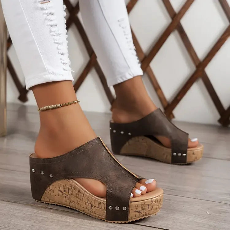 Womens Wide Fit Cushioned Everyday Sandals by Sereniya