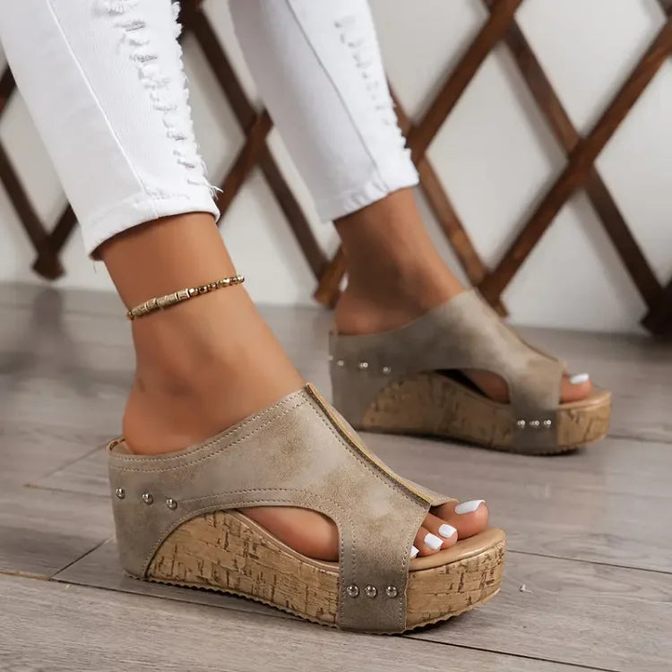 Womens Wide Fit Cushioned Everyday Sandals by Sereniya