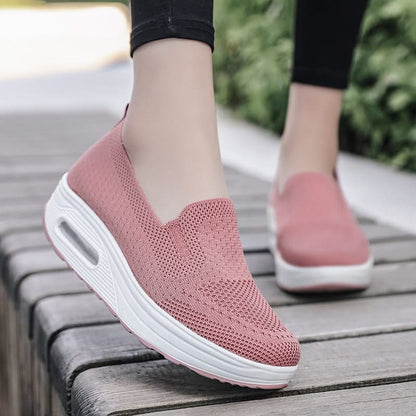 Sereniya Wide Fit Womens Comfort Walking Shoes