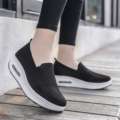 Sereniya Wide Fit Womens Comfort Walking Shoes