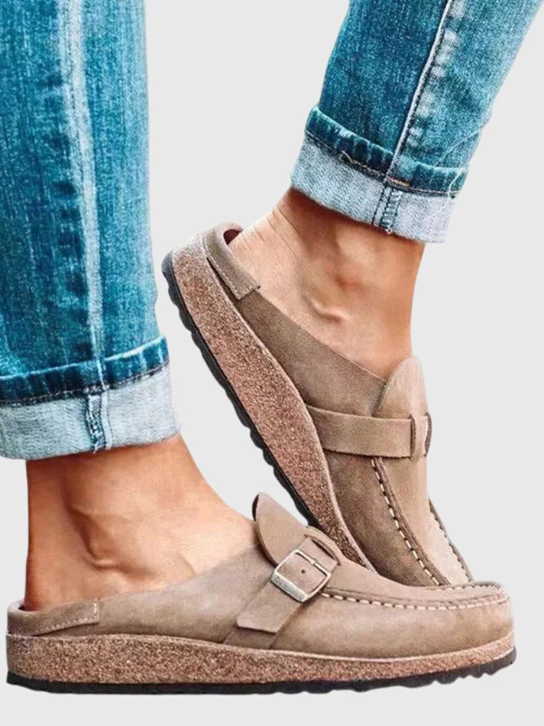 Womens Wide Fit Cushioned Comfort Clogs by Sereniya