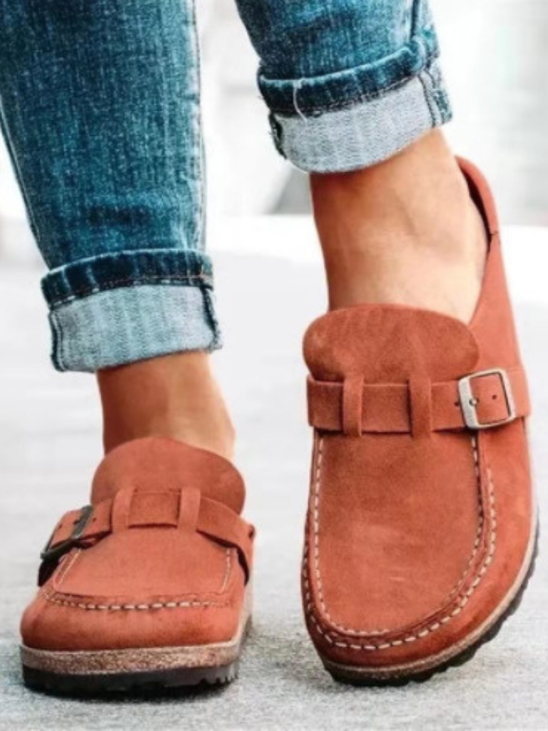 Womens Wide Fit Cushioned Comfort Clogs by Sereniya